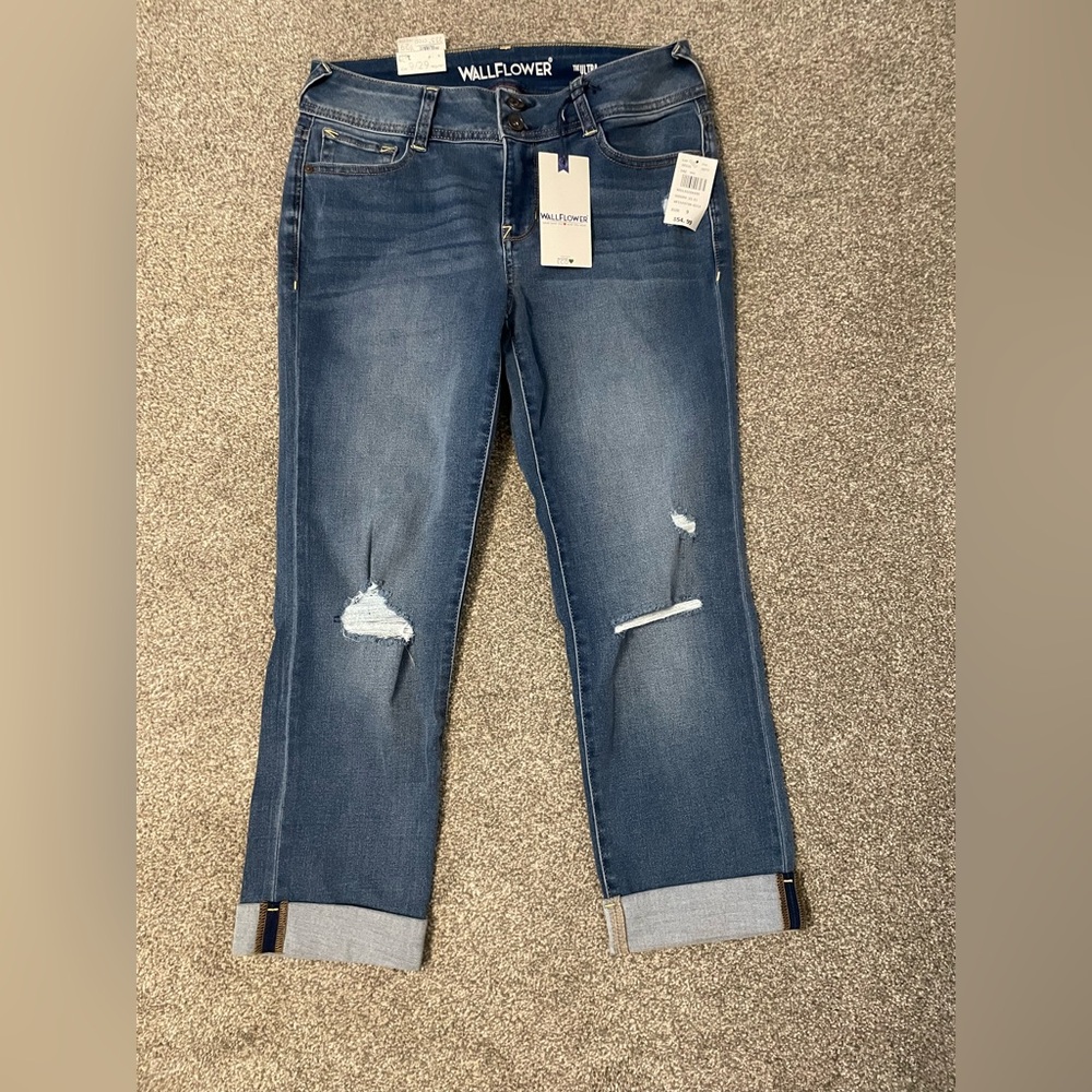 Wallflower Women's Blue Jean Capri